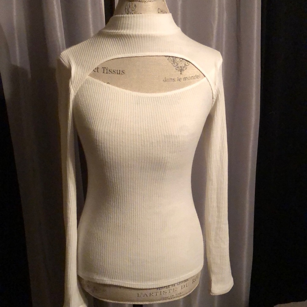 Dynamite Keyhole Long Sleeve Top